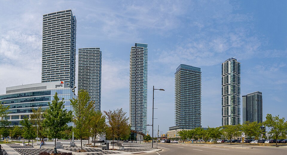 Photo: Dillan Payne, CC BY-SA 4.0, via Wikimedia Commons Vaughan, Ontario